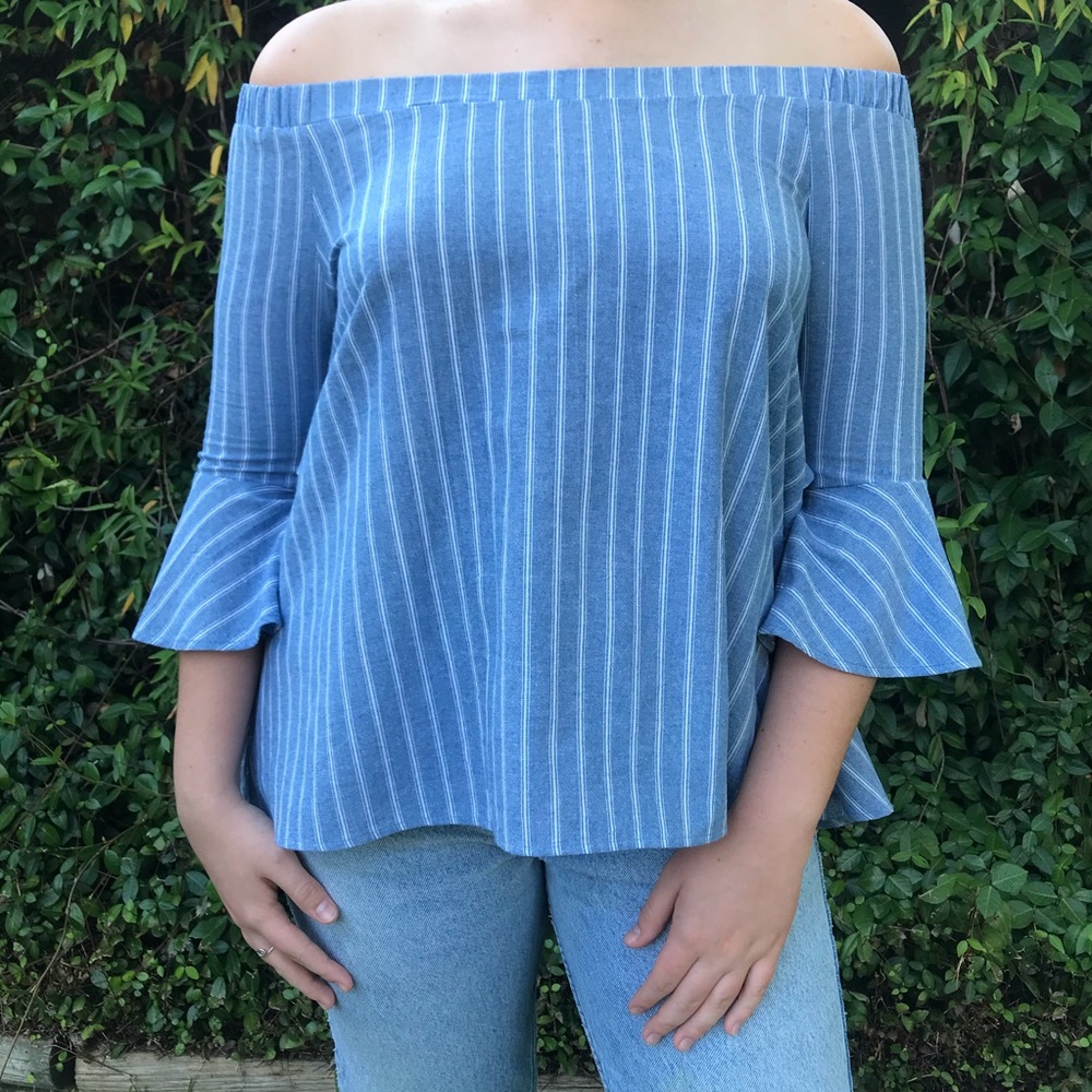 Boutique striped off-the-shoulder top